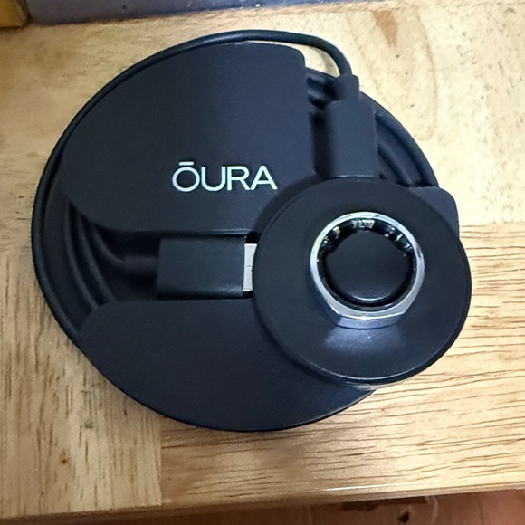 Oura  ring size 8 gen 3 heritage 💍✨ - Picture 5 of 8